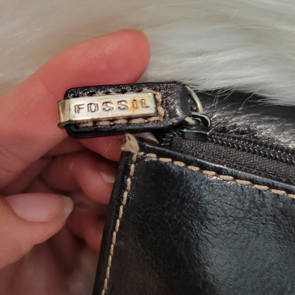 Fossil Black Leather Wallet with Zip and Snap Closure - Picture 5 of 7